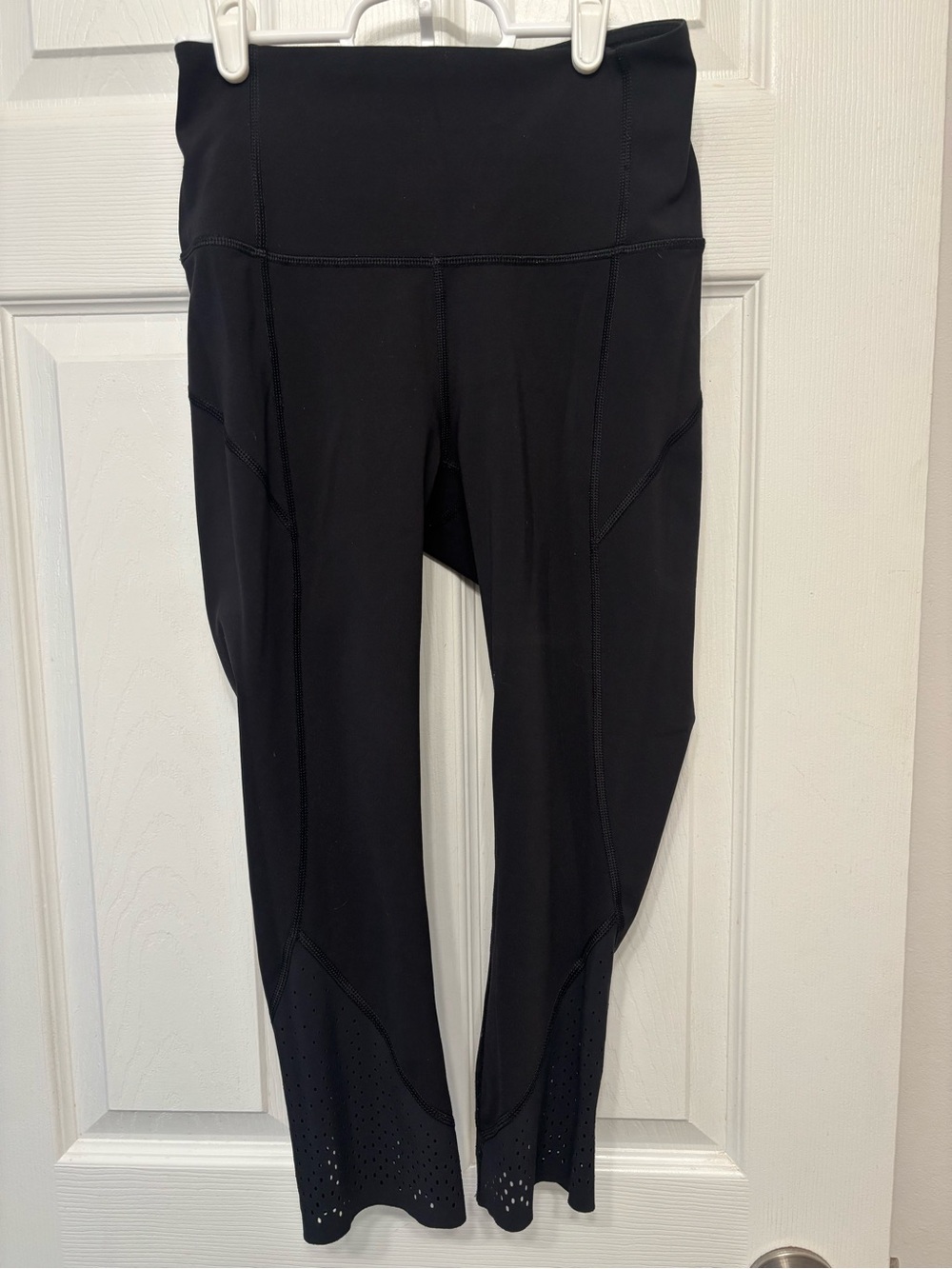 Lululemon Black High-Waist Cut-out Detail Leggings size 4